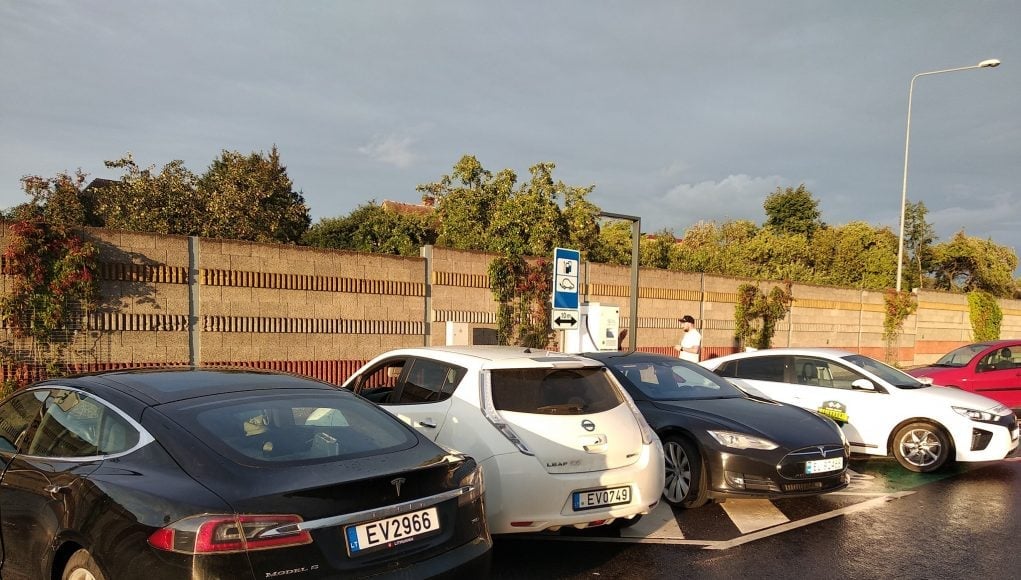 Elektromobiliai Lietuvoje 2021